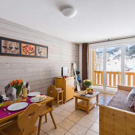 Lagrange L'oree Des Cimes Aparthotel Les Angles (Pyrenees-Orientales)