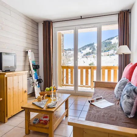 Lagrange L'oree Des Cimes Aparthotel Les Angles (Pyrenees-Orientales)